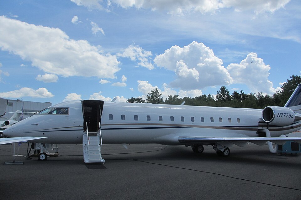 Bombardier Challenger 850