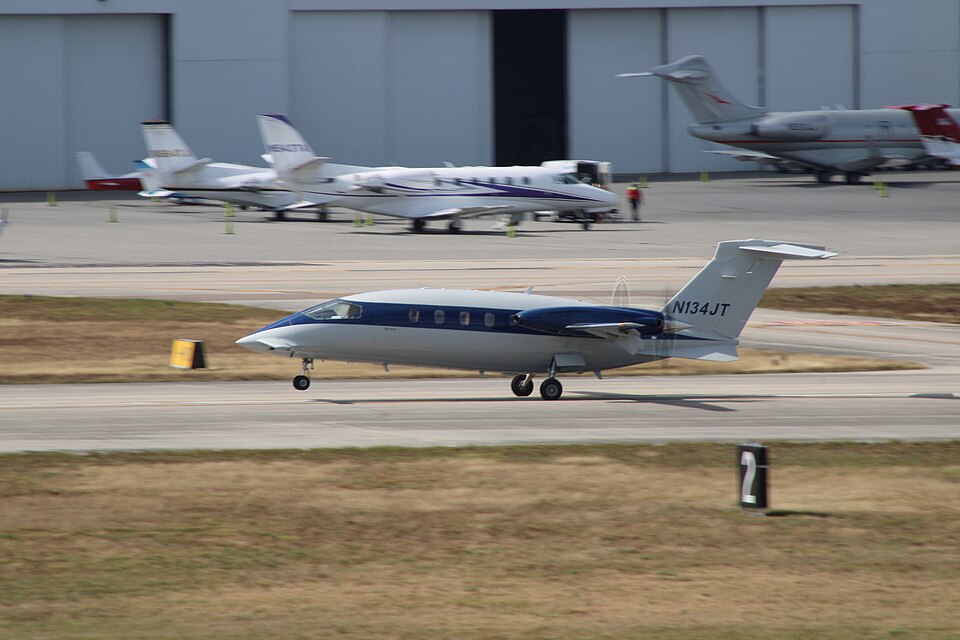 Piaggio Aerospace P.180 Avanti II