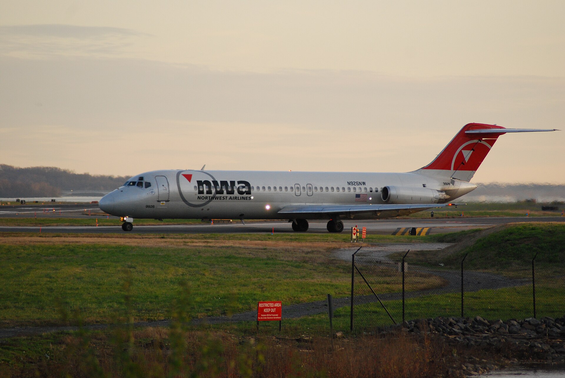 McDonnell Douglas DC-9-32